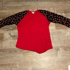 Women’s Lularoe red flower sleeve tee